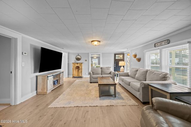 5947 Elks Road, Grimesland, NC 27837