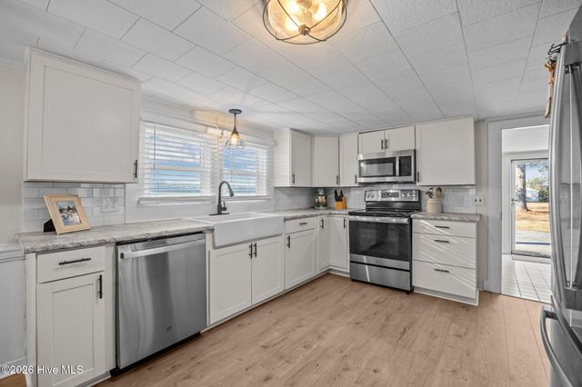 5947 Elks Road, Grimesland, NC 27837