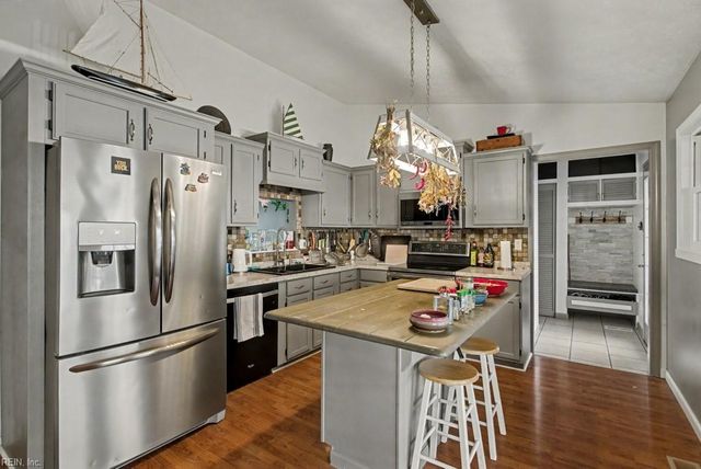 6253 Adams Hunt DR, Williamsburg, VA 23188