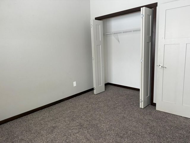 110 4th Place SW, Geneva, MN 56035