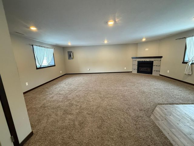 110 4th Place SW, Geneva, MN 56035