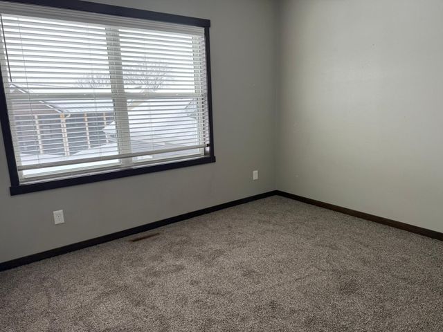 110 4th Place SW, Geneva, MN 56035