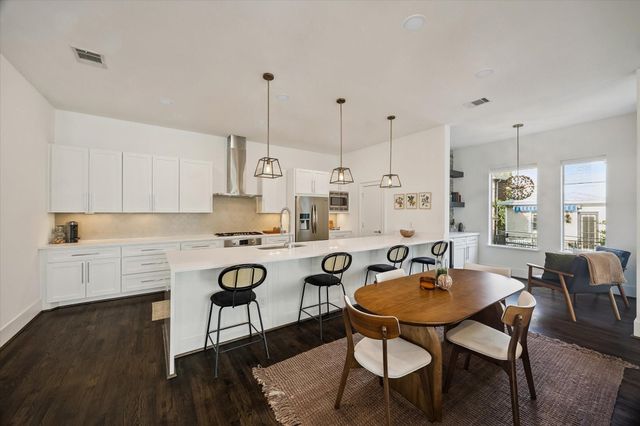 2007 Brun Street C, Houston, TX 77019