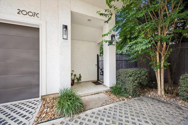 2007 Brun Street C, Houston, TX 77019