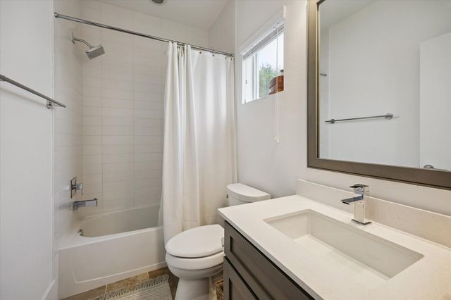 2007 Brun Street C, Houston, TX 77019