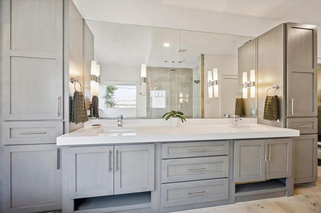 2007 Brun Street C, Houston, TX 77019