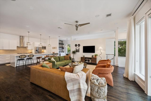2007 Brun Street C, Houston, TX 77019