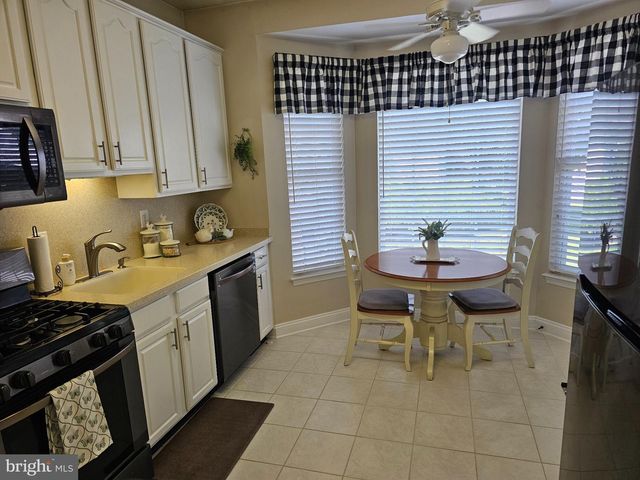 25 CHICKADEE WAY, Hamilton, NJ 08690