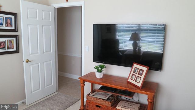 25 CHICKADEE WAY, Hamilton, NJ 08690