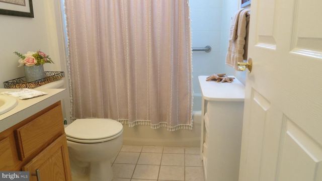 25 CHICKADEE WAY, Hamilton, NJ 08690