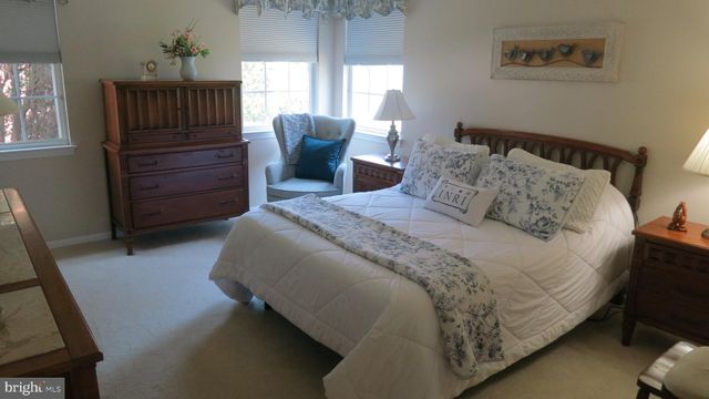 25 CHICKADEE WAY, Hamilton, NJ 08690