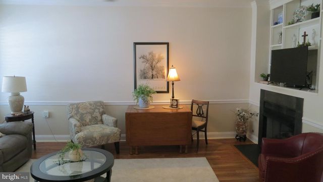 25 CHICKADEE WAY, Hamilton, NJ 08690