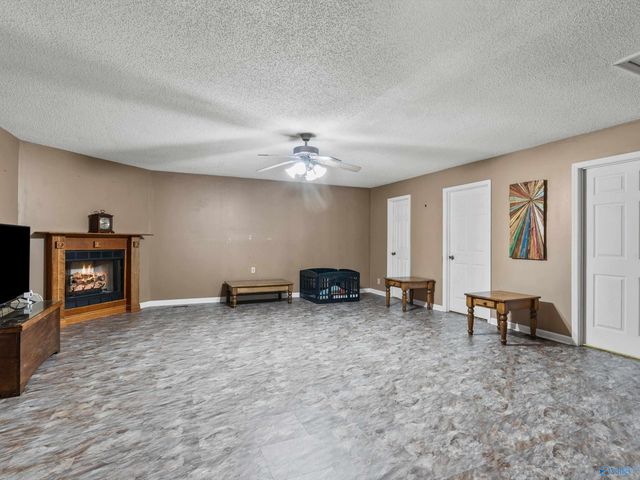 6934 Old Railroad Bed Road, Toney, AL 35773