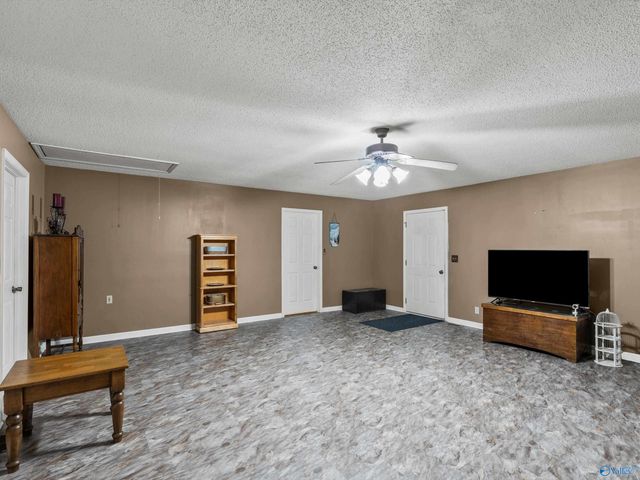 6934 Old Railroad Bed Road, Toney, AL 35773