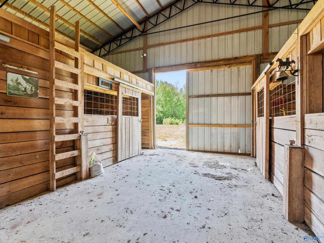 6934 Old Railroad Bed Road, Toney, AL 35773