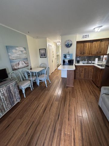 6102 Seawall Boulevard 375, Galveston, TX 77551