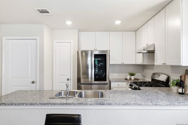 10730 GIACCONI DR, Converse, TX 78109