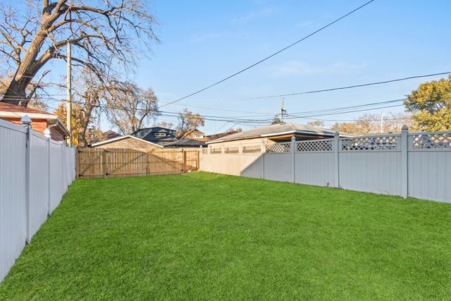 602 E 88th Place, Chicago, IL 60619