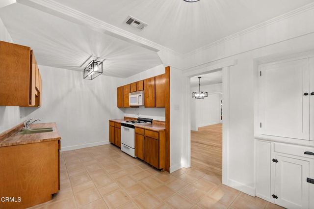 2041 Primrose Avenue, South Pasadena, CA 91030