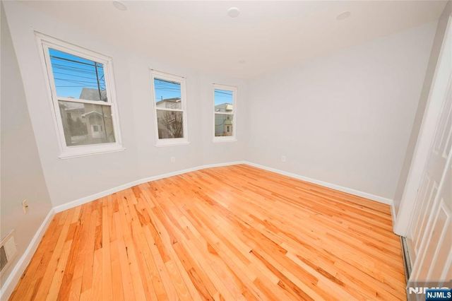 437 Elm Street 1L, Kearny, NJ 07032