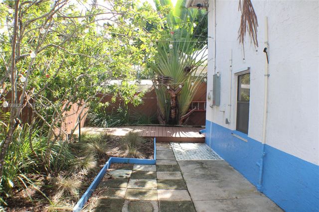 1411 SW 24th Ct 1-2, Fort Lauderdale, FL 33315