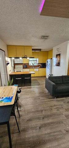 1411 SW 24th Ct 1-2, Fort Lauderdale, FL 33315