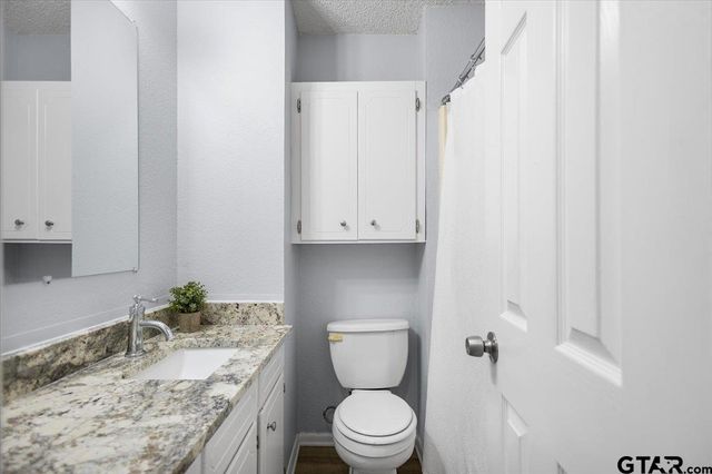 897 Christopher Dr, Whitehouse, TX 75791