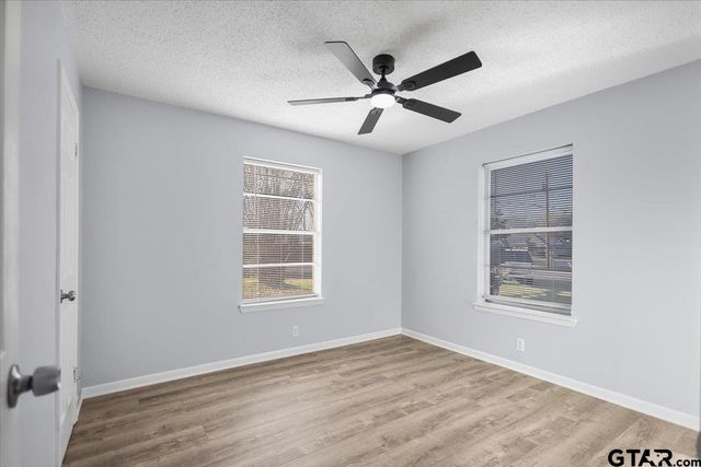 897 Christopher Dr, Whitehouse, TX 75791