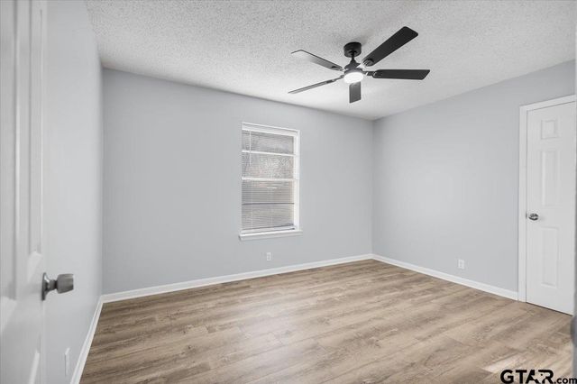 897 Christopher Dr, Whitehouse, TX 75791