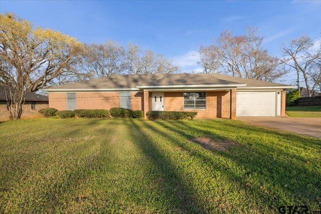 897 Christopher Dr, Whitehouse, TX 75791