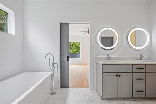 956 Herndon NW Street, Atlanta, GA 30318