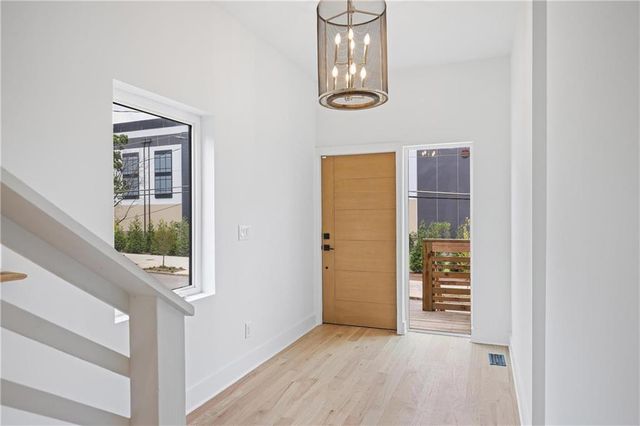 956 Herndon NW Street, Atlanta, GA 30318