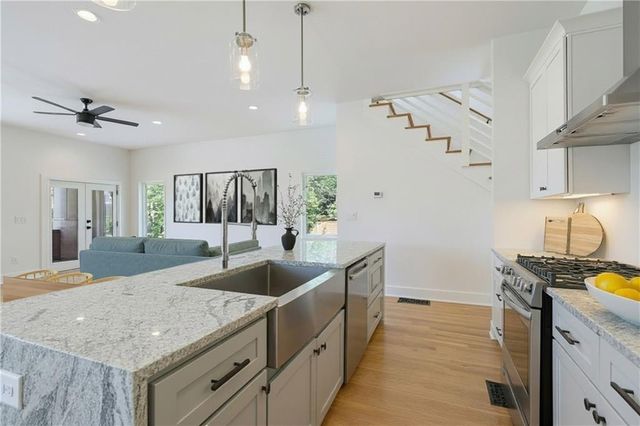 956 Herndon NW Street, Atlanta, GA 30318