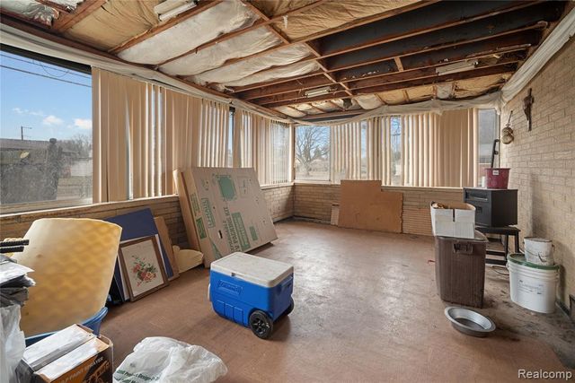 27483 Norma Drive, Warren, MI 48093