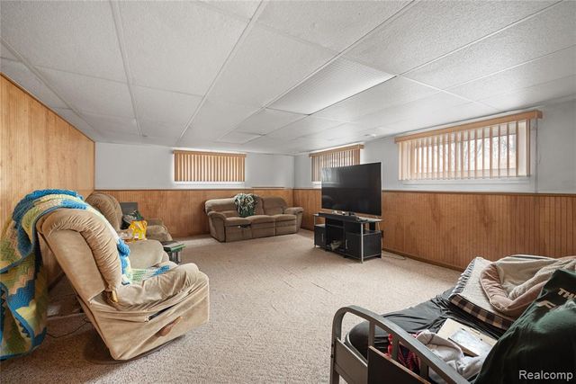 27483 Norma Drive, Warren, MI 48093