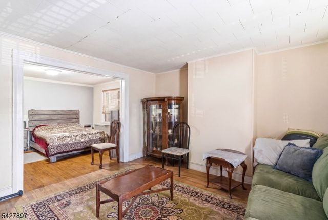 805 4Th Ave, Elizabeth City, NJ 07202