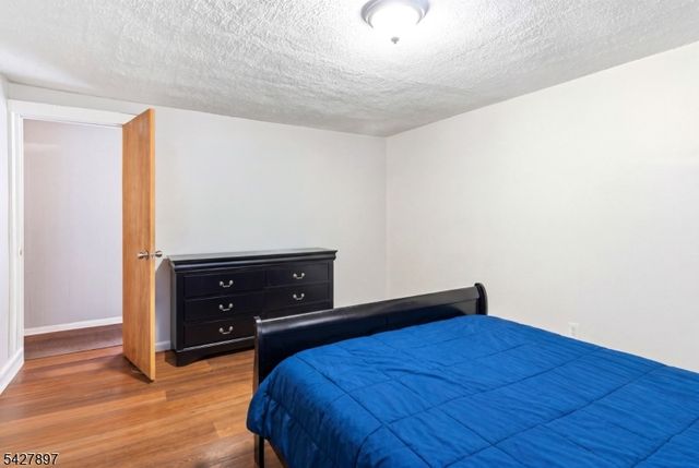 805 4Th Ave, Elizabeth City, NJ 07202