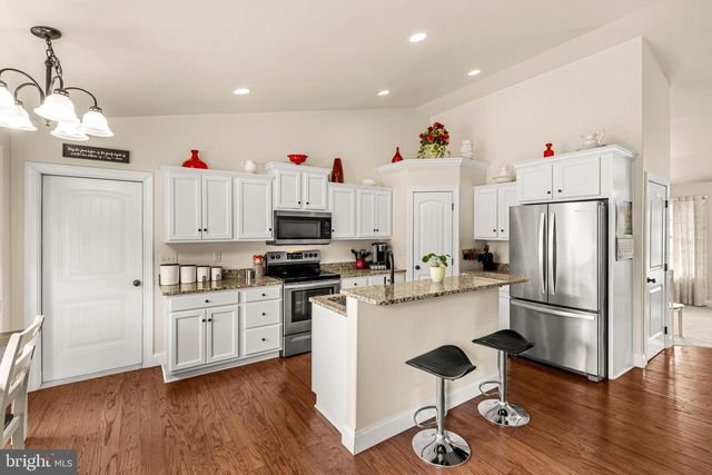 185 MASTERS DR, Denver, PA 17517