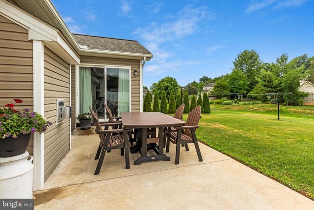 185 MASTERS DR, Denver, PA 17517