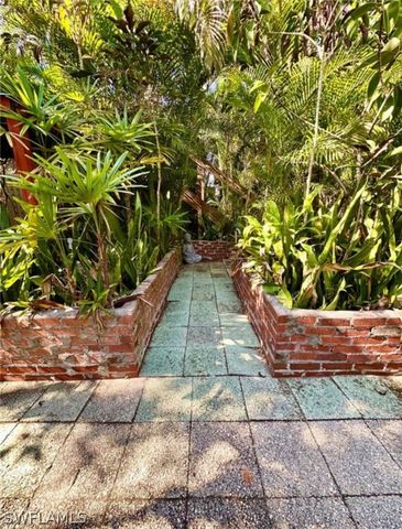 5934 Tropical DR, Fort Myers, FL 33919