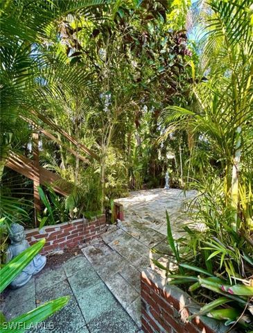 5934 Tropical DR, Fort Myers, FL 33919