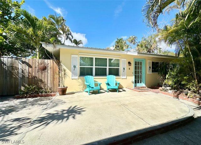 5934 Tropical DR, Fort Myers, FL 33919