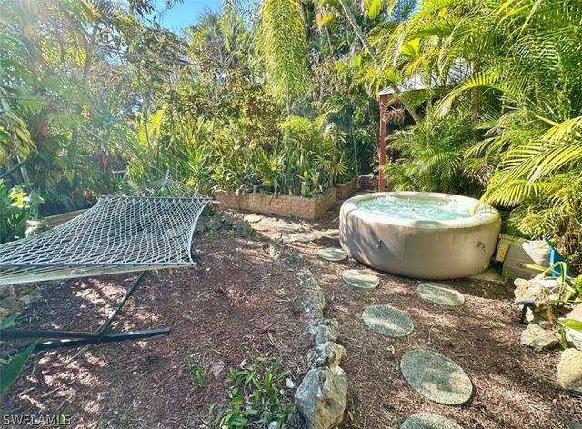 5934 Tropical DR, Fort Myers, FL 33919