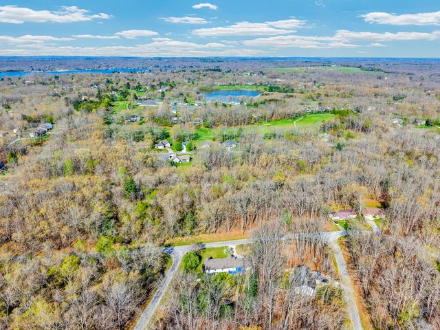 2016 Shalako Dr, Crossville, TN 38572