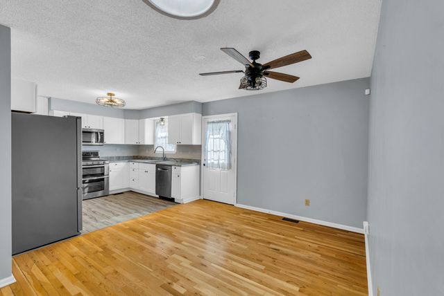 2016 Shalako Dr, Crossville, TN 38572