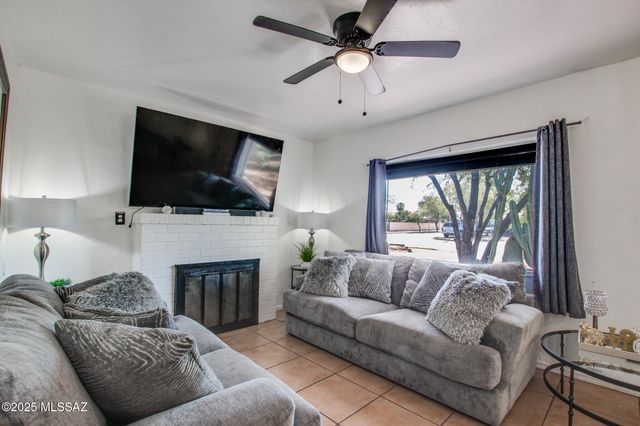 3273 E 27th Street, Tucson, AZ 85713