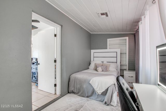 3273 E 27th Street, Tucson, AZ 85713