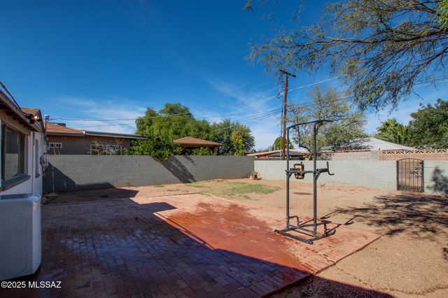 3273 E 27th Street, Tucson, AZ 85713