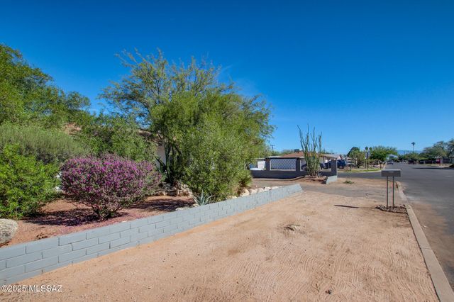 3273 E 27th Street, Tucson, AZ 85713