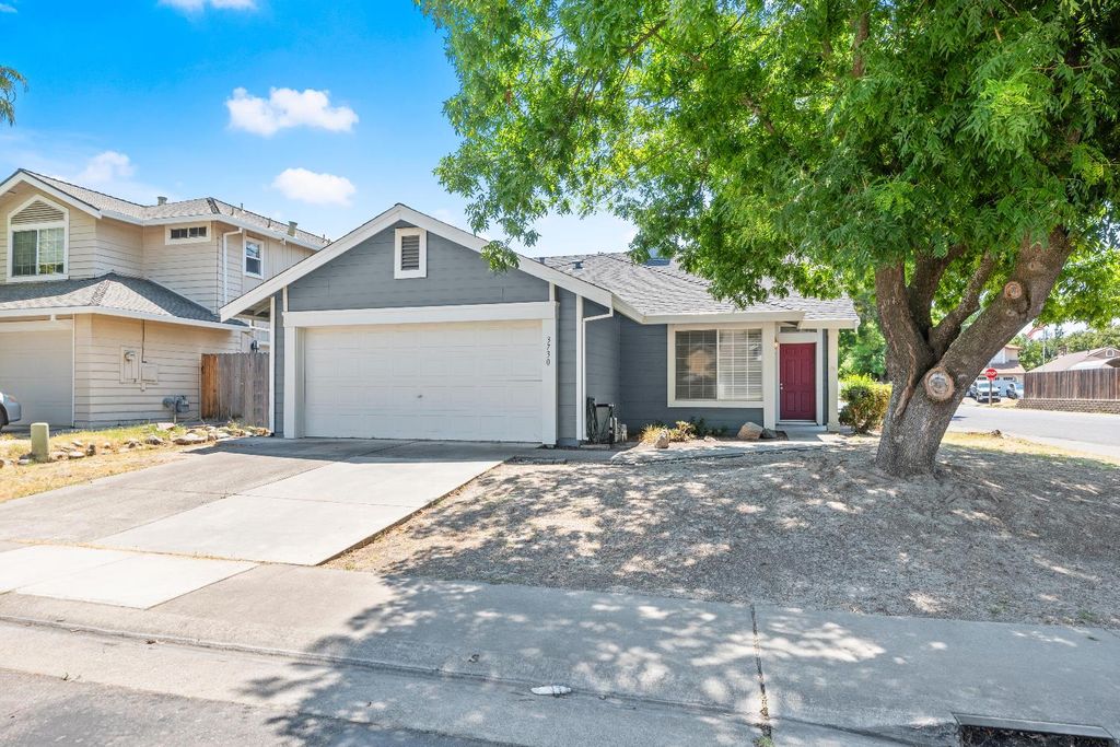 3730 Willow Bend Pl, Antelope, CA 95843